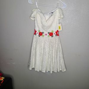 B. DARLIN A LINE WHITE LACE AND FLORAL DRESS